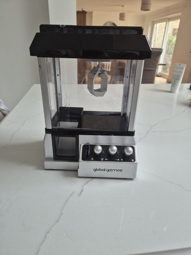 Arcade candy grabber - candy, vending