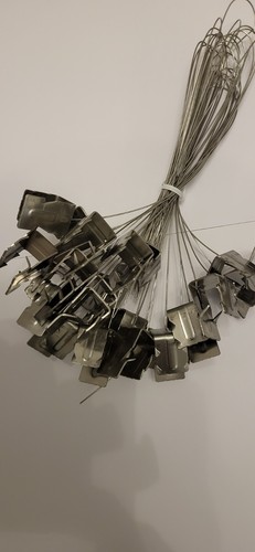 Cut tile roofing clips - cut, of
