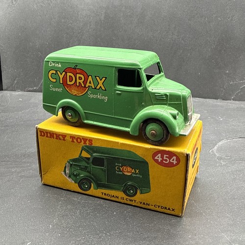 Dinky 454 trojan 15cwt van - trojan,