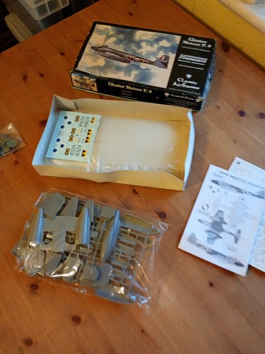 Gloster meteor hannants - f,