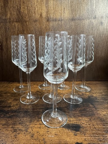 Eight vintage etched glass - etched,