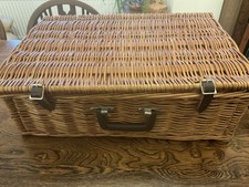 Brexton Vintage Wicker Basket