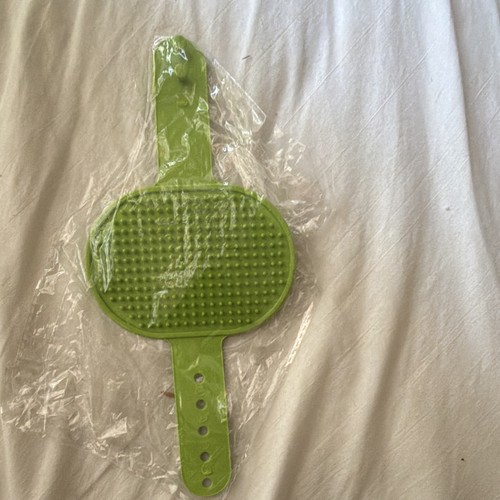 Green rubber dog grooming - green,