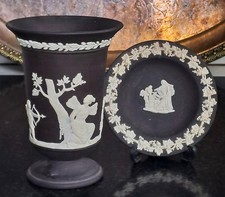 Fine Wedgwood Brown/Black