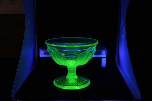 Vintage uranium vaseline - a,