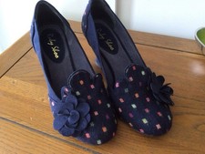RUBY SHOES SIZE 4…NAVY