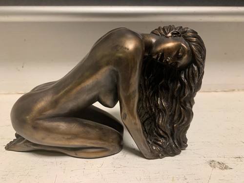 Sensuous nude lady - sensuous, bronze