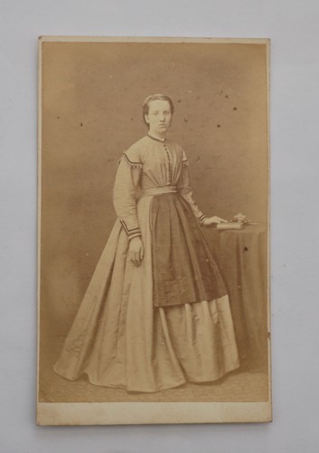 Cdv pretty victorian lady - cdv,