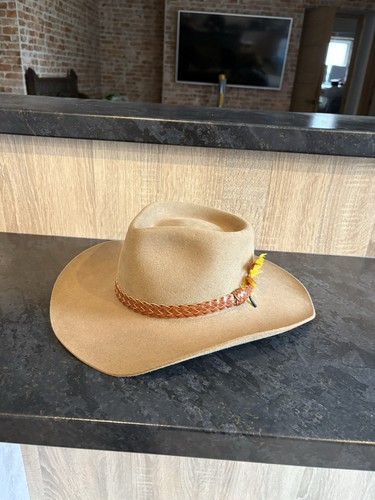 Akubra snowy river - river, hat