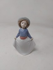 Nao by Lladro #1290 Girl