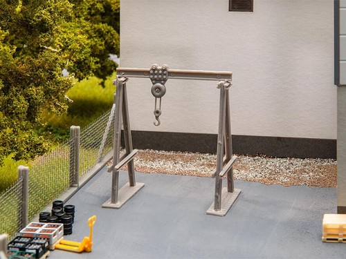 Faller small gantry crane - small,