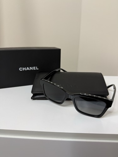 Chanel square sunglasses black - square,
