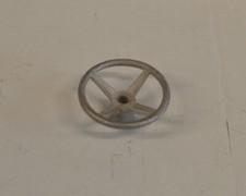 CHAD VALLEY 1:16 ,E27N TRACTOR WHITE METAL STEERING WHEEL