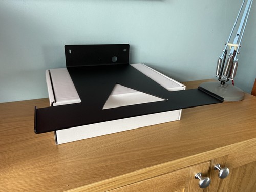 Rega planar turntable wall - planar,