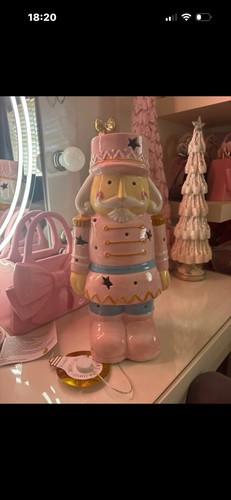 Led pink nutcracker figurine - pink,