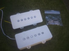 SQUIER  BY FENDER JAZZMASTER