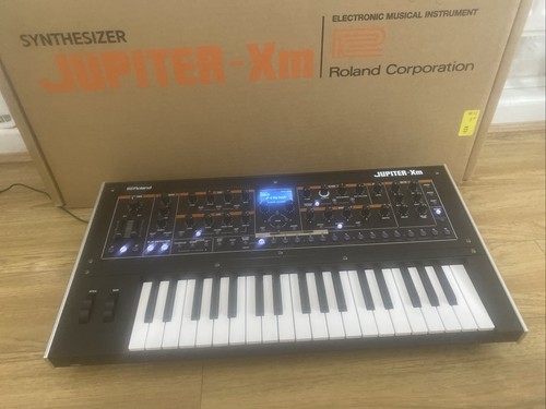 Roland jupiter synthesizer - jupiter-xm,