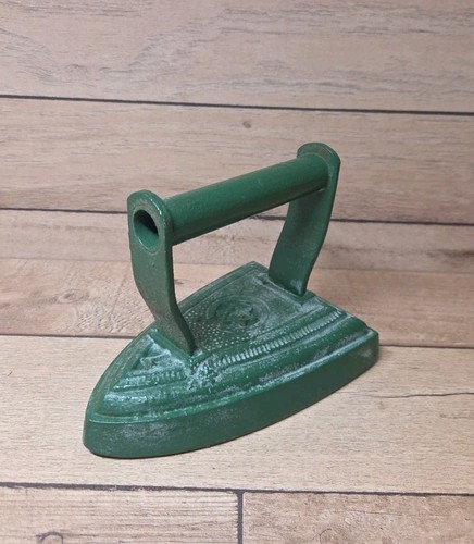 Antique cast iron sad - cast,