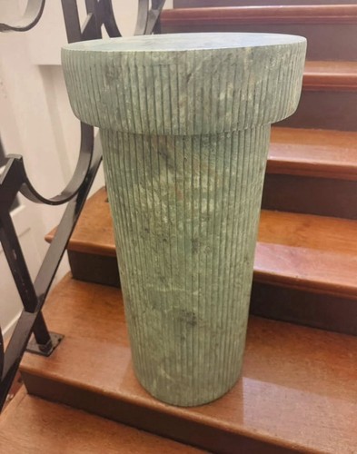 Green roman column - green,