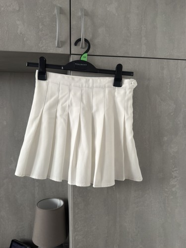 Fashion style white pleated - style,