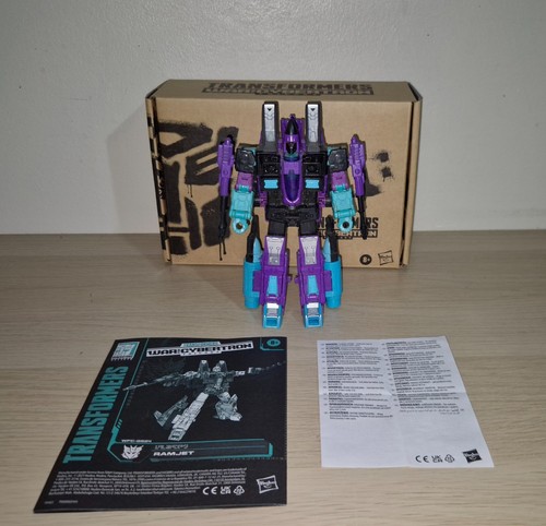 Transformers war for - transformers,