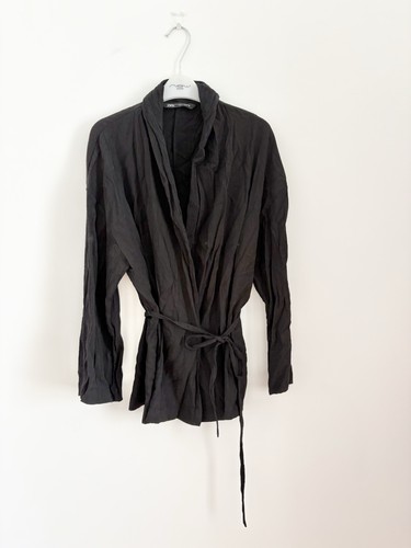 Zara black long sleeve neck - sleeve, v