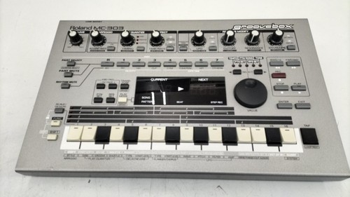 Roland 303 groovebox ac - w/,