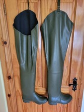 Green Stormwells rubber waders