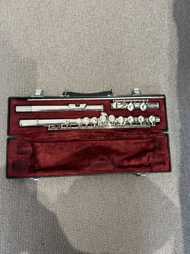 Yamaha yfl 225s flute and - flute, case