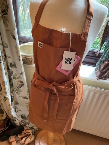Lucy and yak apron - and, in