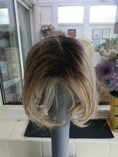 RAQUEL WELCH Short Two Tone