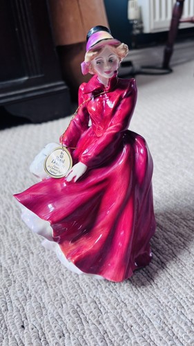 Royal doulton figurine - doulton,