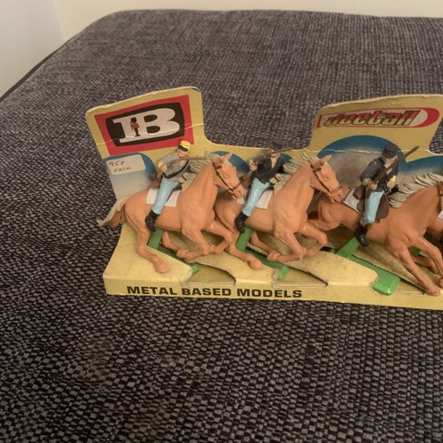 Britains deetail american - deetail,