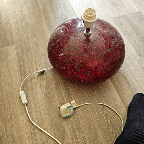 Red crackle ceramic table lamp - red,