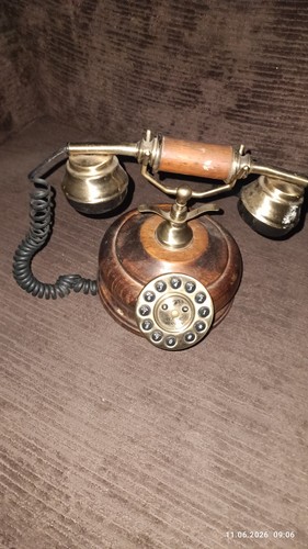 1970s vintage style rotary - vintage-style,
