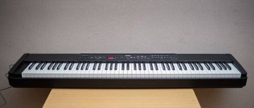 Yamaha electronic piano - p-80,