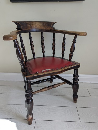 Smoker red seated armchair - red,
