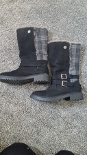 Suede Boots With Grey Tartan