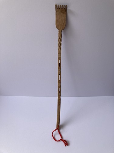 Vintage wooden back scratcher - back,