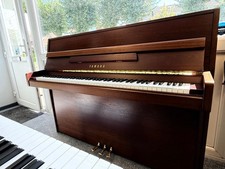 Yamaha M110N Small Upright