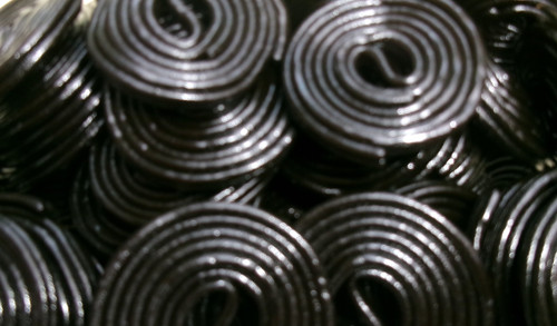 Liquorice wheels 400g tub of - wheels,