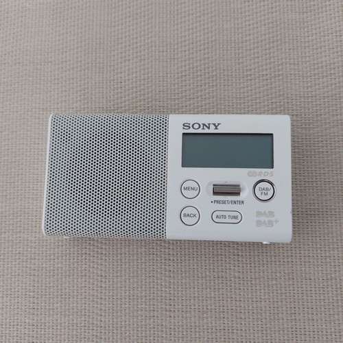 Sony xdr p1dbp - portable, white