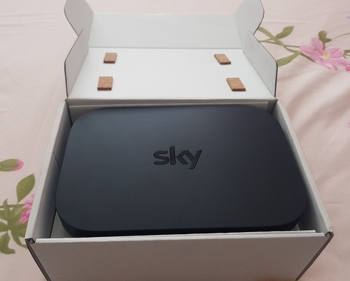 Sky hub wireless router - q,