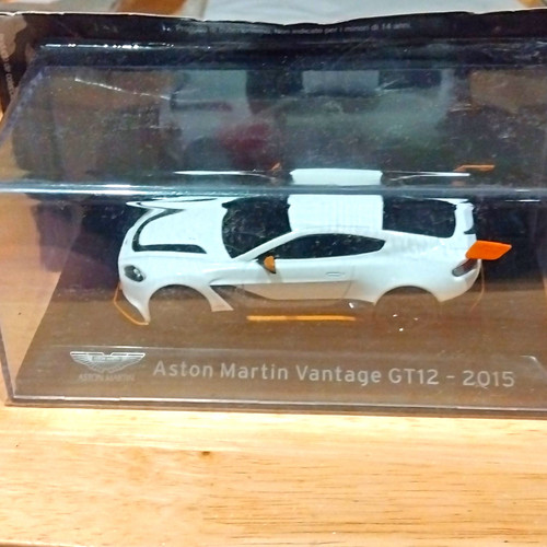 Aston martin vantage gt12 - aston,