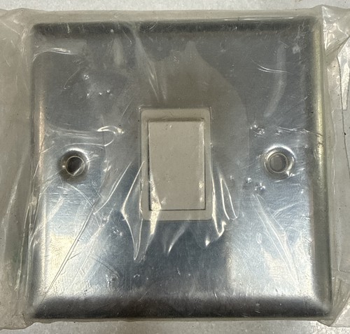 Satin brushed chrome - chrome, light