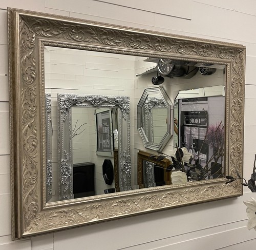 Large black hairdresser - large,