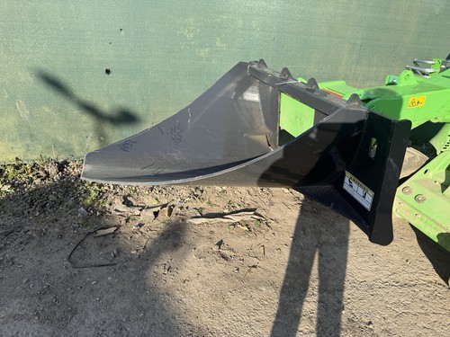 900mm tree spade suit avant - 900mm,