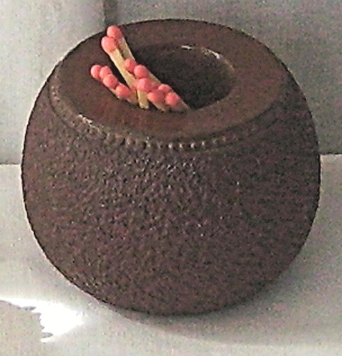 Match striker vintage ceramic - striker,