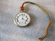 VINTAGE  CLINTON 17 JEWEL POCKET WATCH - SWISS - LOCOMOTIVE ENGRAVED - RUNS GOOD