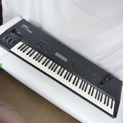 Yamaha sy99 synthesizer - yamaha,